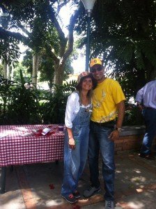 Con Carlos Gerente de Mercadeo COBO